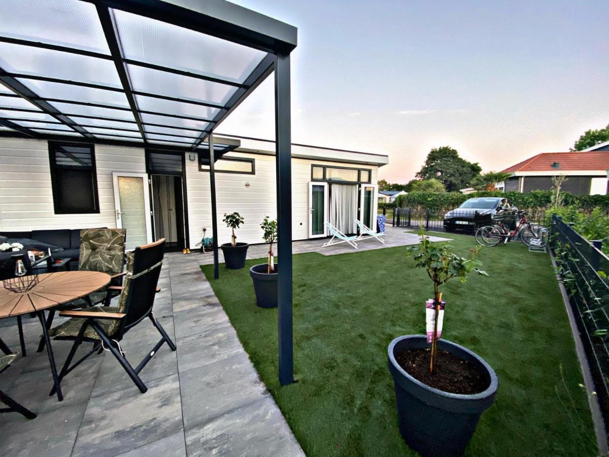 Ferienhaus Luxchalet #Vaju Lathum# Am See, Strand, Pool, Nationalpark Exteriér fotografie