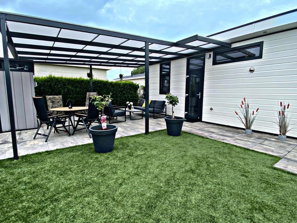Ferienhaus Luxchalet #Vaju Lathum# Am See, Strand, Pool, Nationalpark Exteriér fotografie